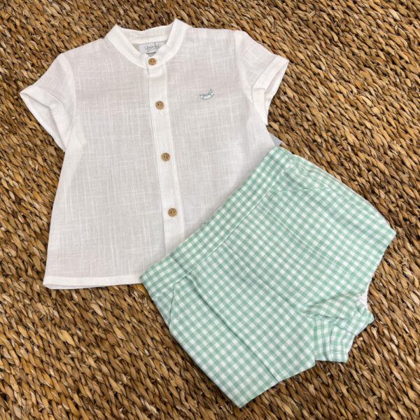 conjunto bebe niño colección sirenas yoedu verano 2024. dos piezas: camisa manga corta blanca y short vichy verde
