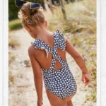 BAÑADOR NIÑA ESTRELLAS CRUZADO MYKONOS LA MARTINICA , BAÑO NIÑA VERANO 2025