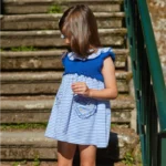 vestido punto azul y tela rayas bolsillos corazones new york la martinica verano 2025