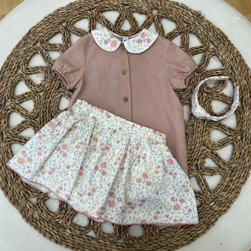 manuela-montero-conjunto-niña-braga-falda-liberty-blusa-rosa-lino conjunto falda culotte liberty y blusa rosa, manuela montero verano 2025