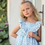 VESTIDO TROVADOR ESTAMPADO FLORAL VERDE Y AZUL, YOEDU VERANO 2025