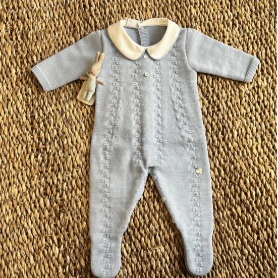 pelele enterizo celeste empolvado, paz rodriguez invierno 2025