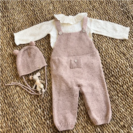 conjunto niña peto largo rosa y body estrellas, paz rodriguez invierno 2025, moda infantil española, tienda moda infantil valencia