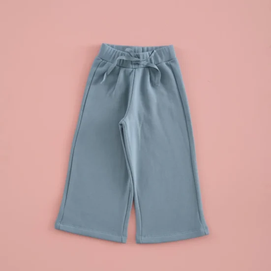 PANTALON CROPPED JOGGING AZUL DENIM, MI CANESU INVIERNO 2025