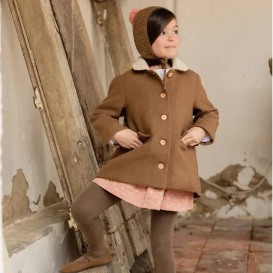 abrigo capucha paño castaña mi canesu, invierno 2025, moda infantil