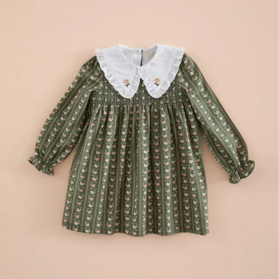VESTIDO CUELLO BORDADO RAYAS FLOR VERDE MUSGO, MI CANESU INVIERNO INVIERNO 2025, MODA INFANTIL ESPAÑOLA