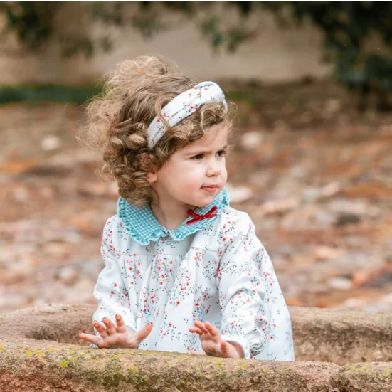 diadema nudo estampada rama, manuela montero invierno 2025