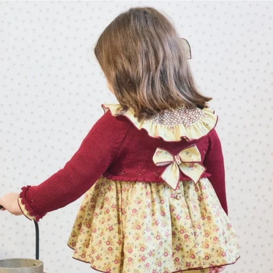 chaqueta corta granate calado lazo real, la martinica invierno 2025, moda infantil española
