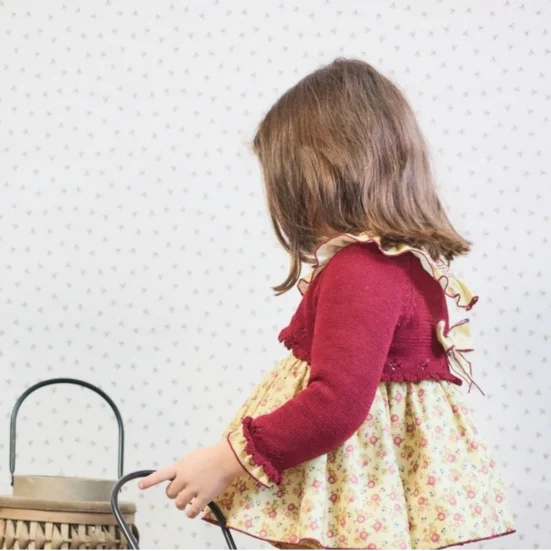 chaqueta corta granate calado lazo real, la martinica invierno 2025, moda infantil española