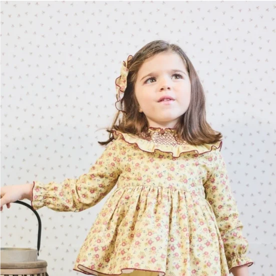 JESUSITO REAL FLORES, LA MARTINICA INVIERNO 2025, MODA INFANTIL ESPAÑOLA, lazo estampado floral real