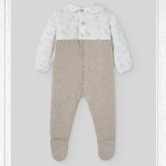 pelele enterizo punto camel topo tejido pony,paz rodriguez, moda infantil bebe española, invierno 2025