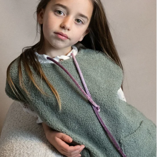 chaleco borreguito verde, mia y lia, invierno 2025, moda infantil española