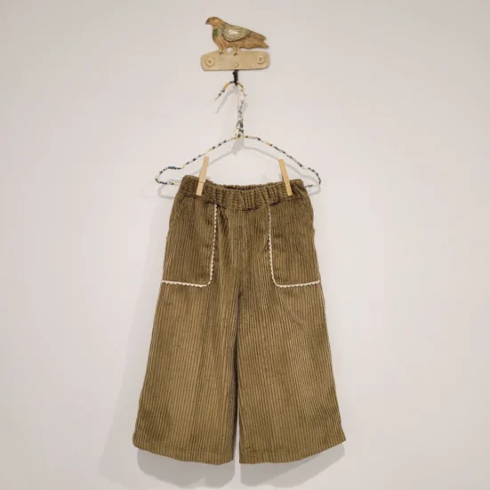 pantalon capri pana kaki mia lia, invierno 2025, moda infantil española