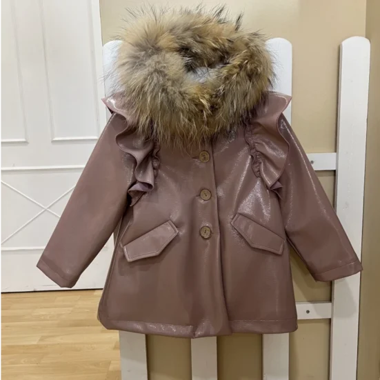 abrigo charol rossa capucha pelo natural, invierno 2025 la martinica, moda infantil española