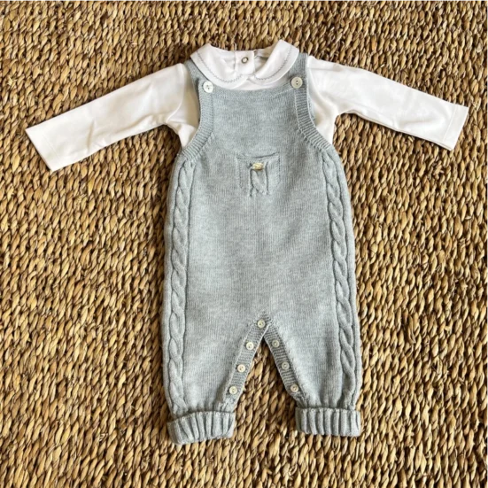 conjunto peto largo punto celeste martin aranda, invierno 2025